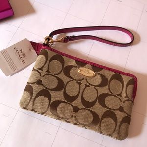 Coach small clutch NIB